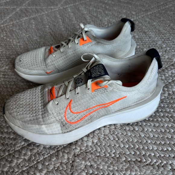 Nike White and Orange Athletic Sneakers - Picture 3 of 15